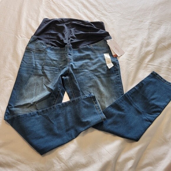 Over Belly Maternity Jeggings - Picture 1 of 4